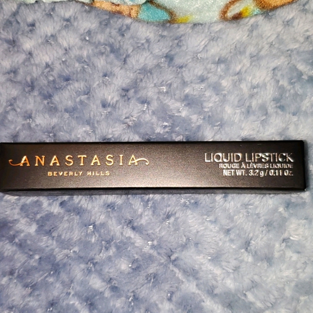 Liquid lipstick
